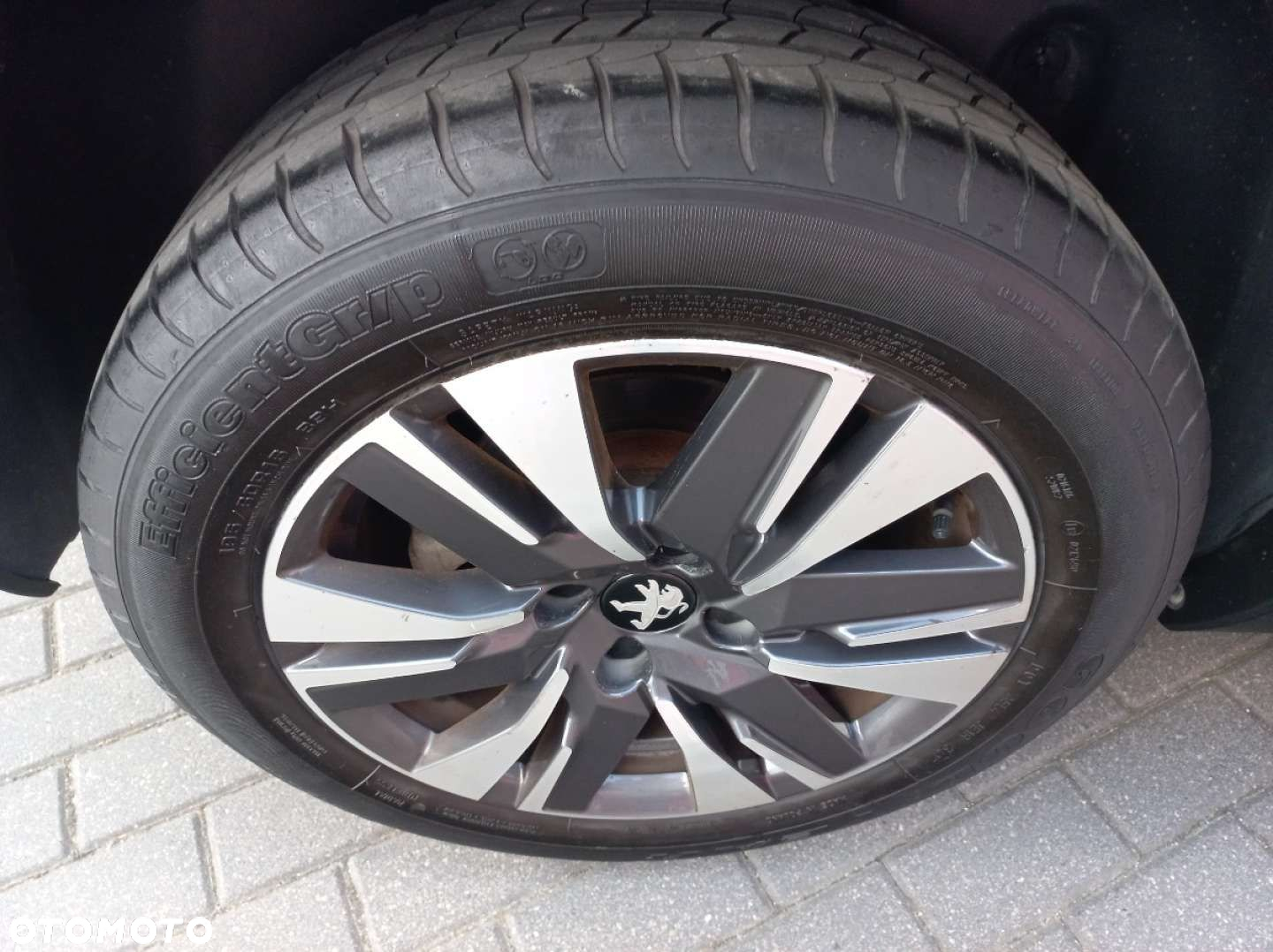 Peugeot 2008 - 9