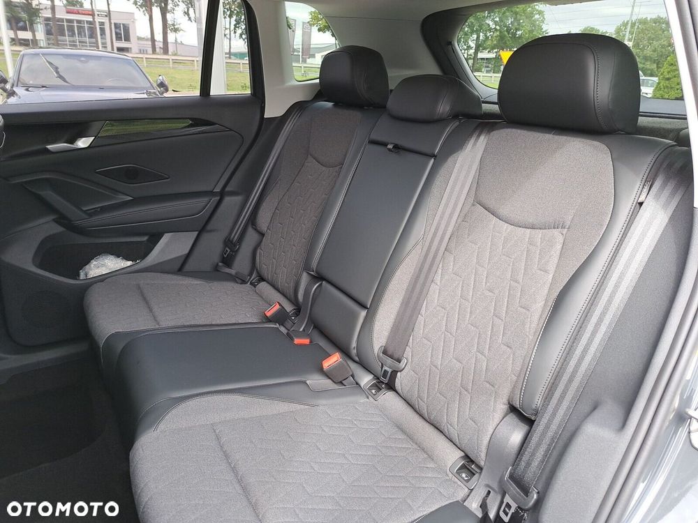 Volkswagen Tiguan - 17