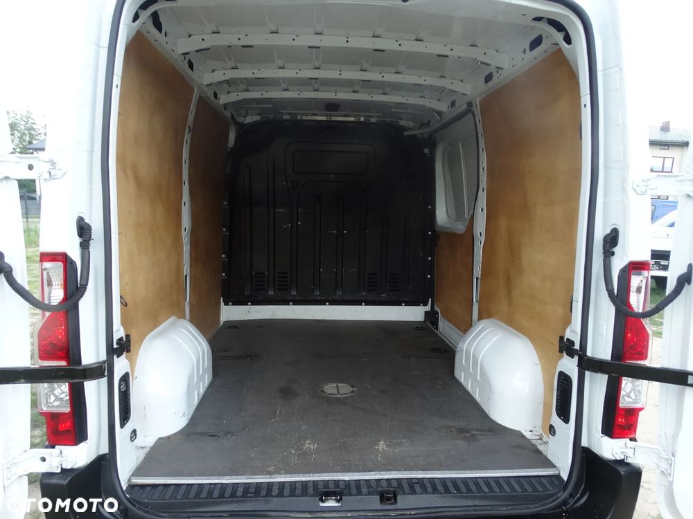Opel Movano - 17