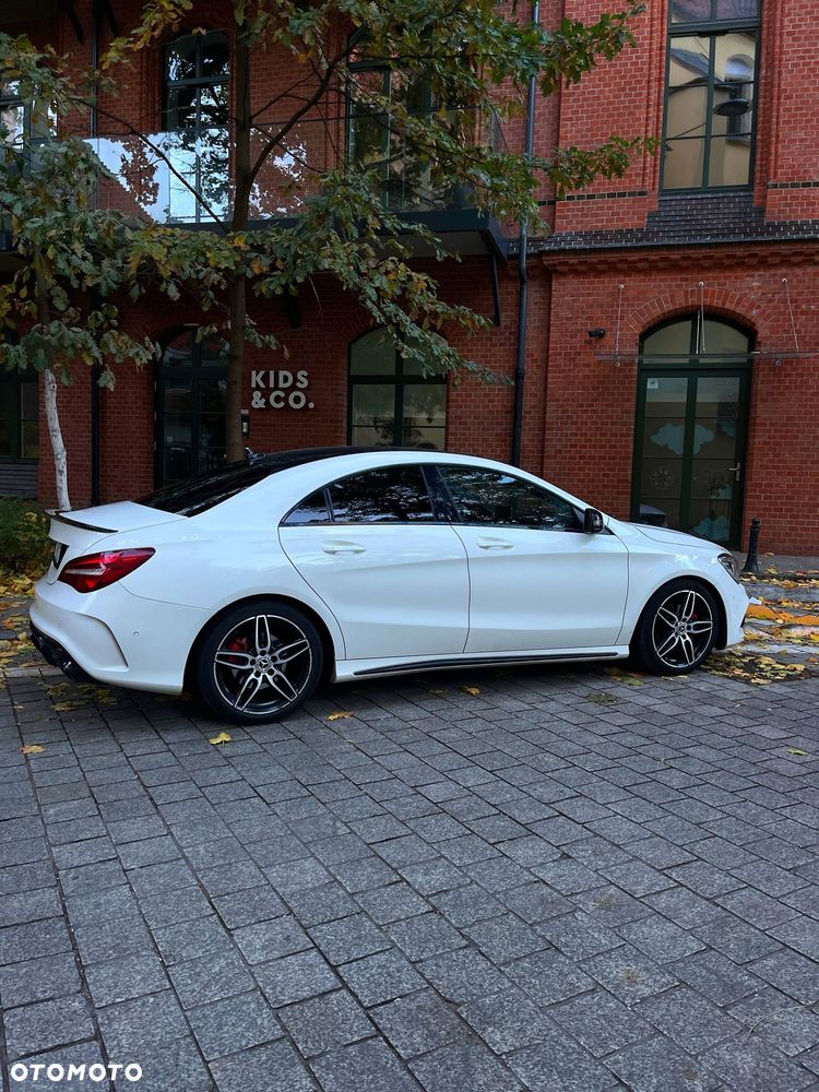 Mercedes-Benz CLA 200 7G-DCT AMG Line - 2