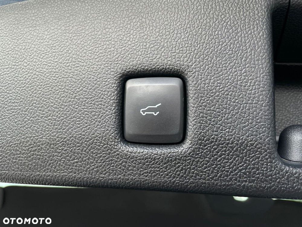Ford Kuga - 9