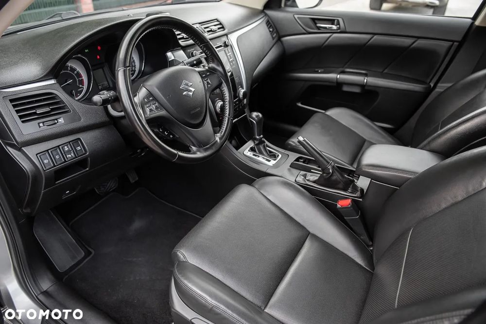 Suzuki Kizashi 2.4 4x4 CVT Sport - 15