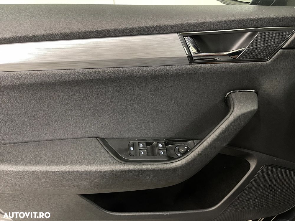 Skoda Superb 2.0 TDI DSG Ambition - 25