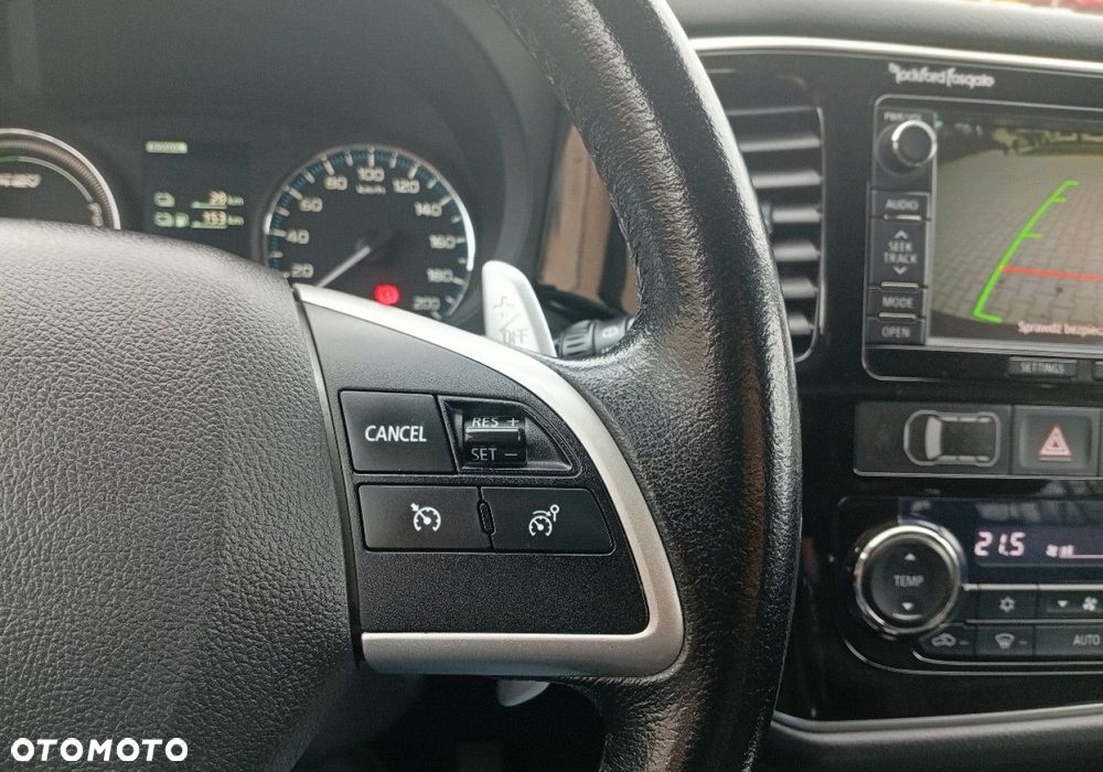 Mitsubishi Outlander - 29