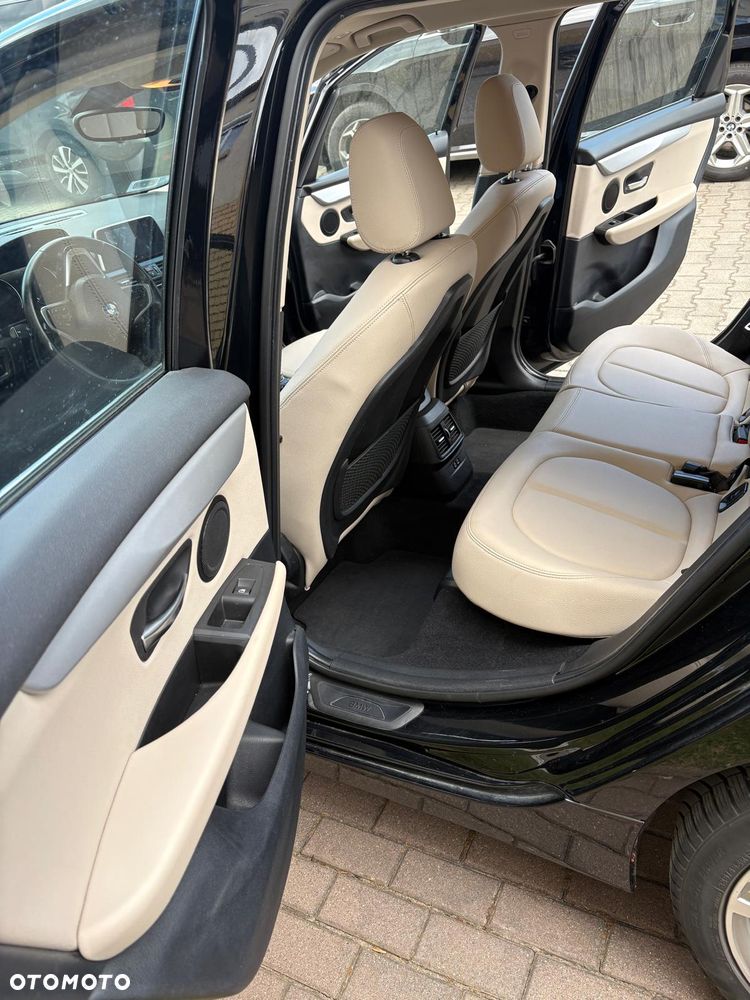 BMW Seria 2 218i - 4