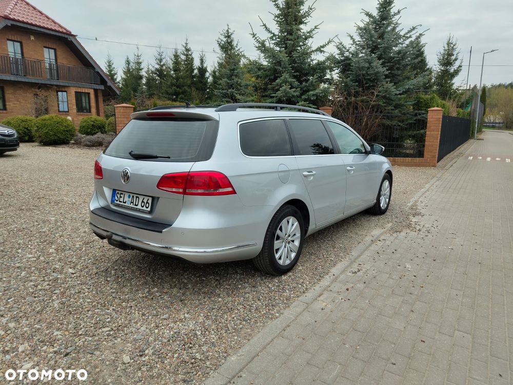 Volkswagen Passat - 11