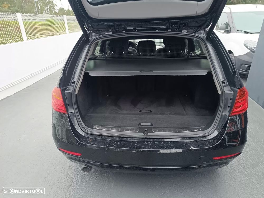 BMW 318 d Touring - 19