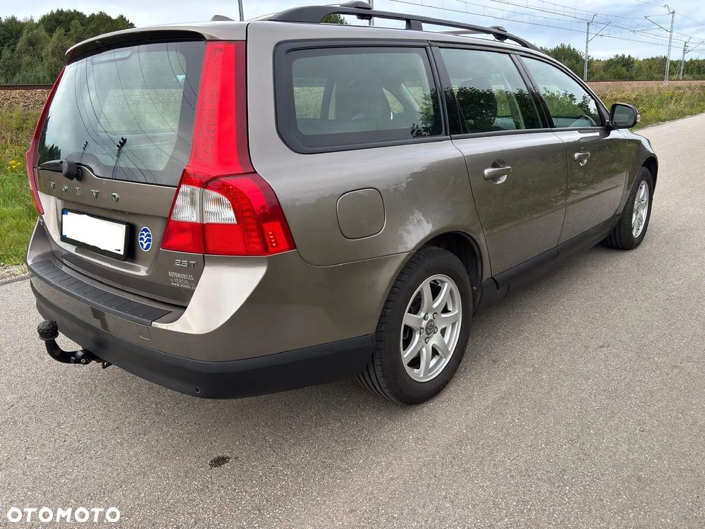 Volvo V70 2.5T Kinetic - 10