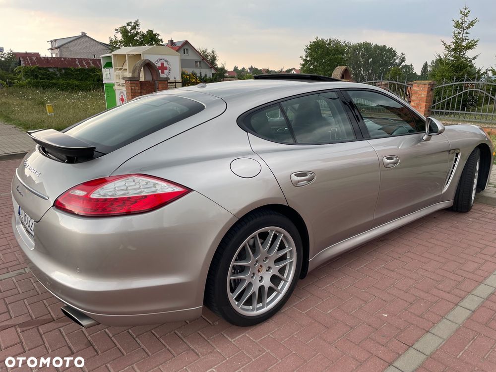 Porsche Panamera - 3