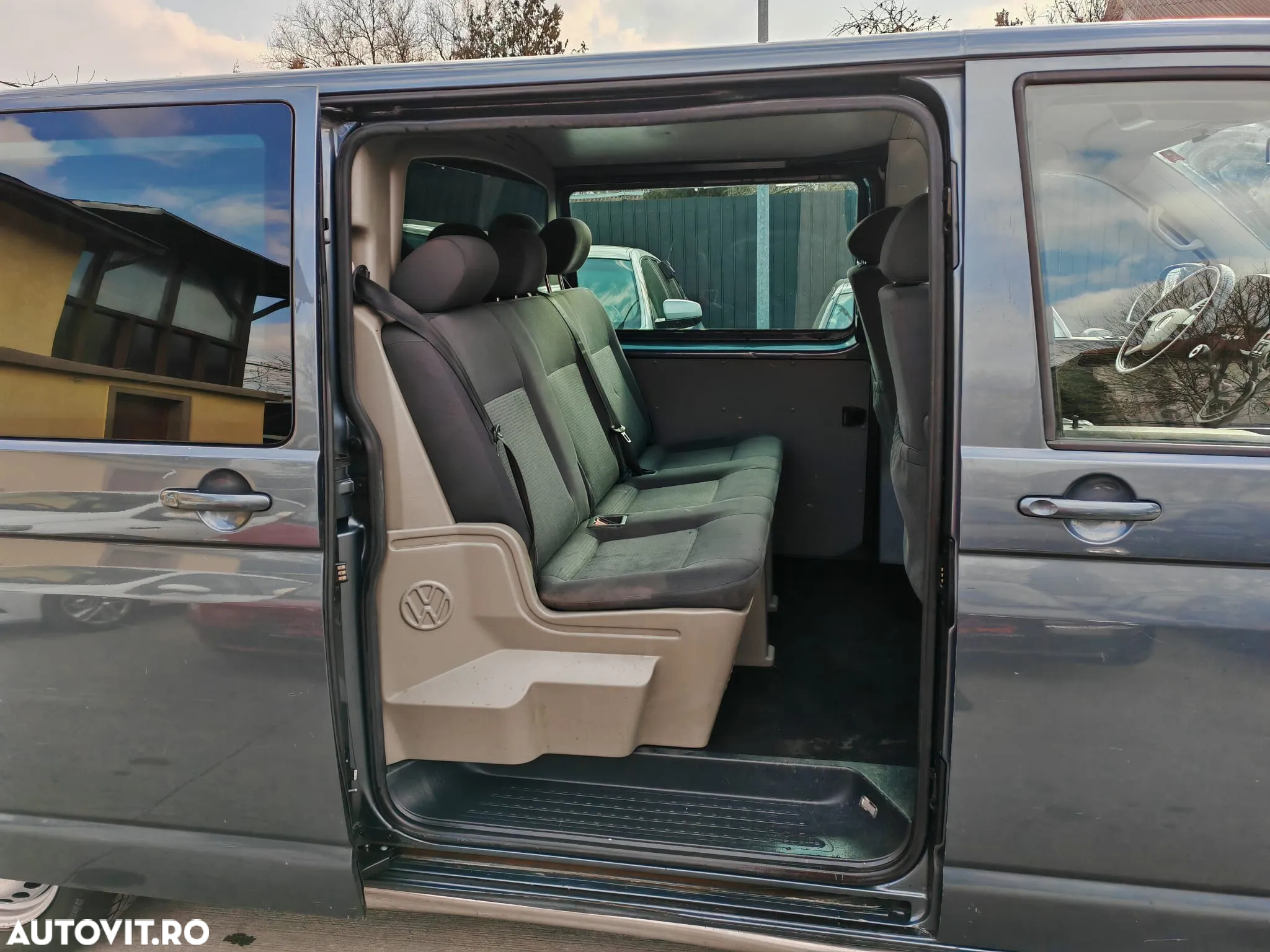 Volkswagen Transporter - 11