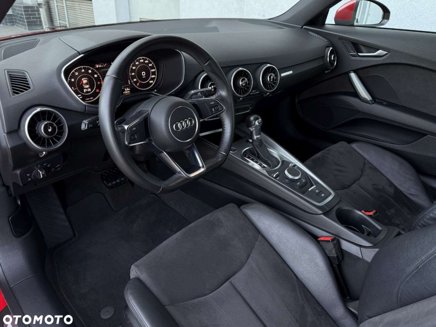Audi TT Coupé - 17