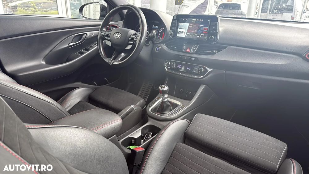 Hyundai i30 N 2.0 T-GDi 275CP 5DR - 27