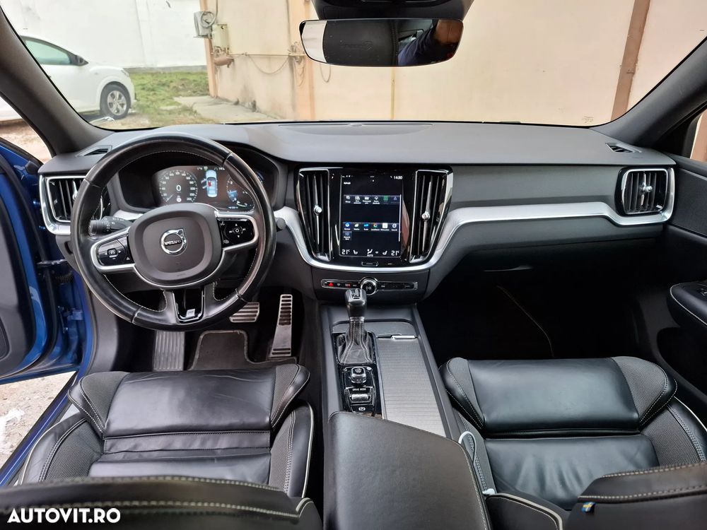 Volvo S60 T4 Momentum Pro - 11