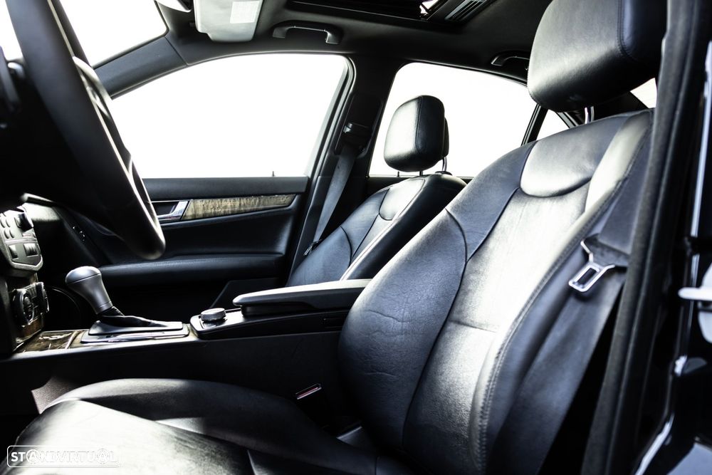 Mercedes-Benz C 320 - 30
