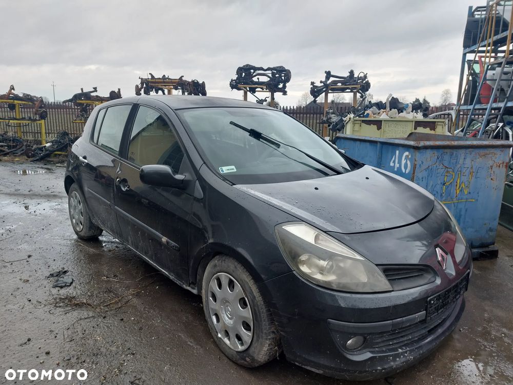 Przód kompletny Renault Clio3 2005r 1,5DCI: maska,zderzak,błotniki,lampy ,pas przedni,chłodnice - 2