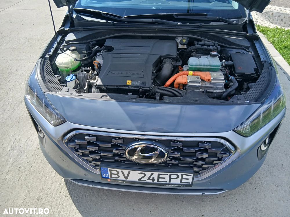 Hyundai IONIQ - 10