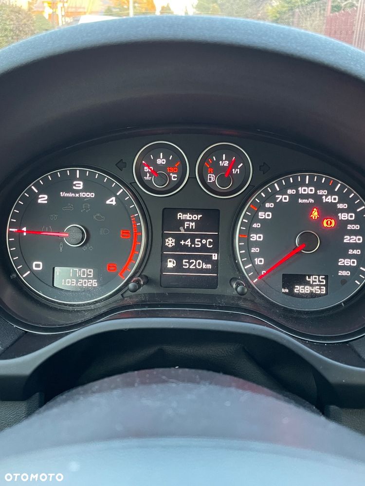 Audi A3 3-drzwiowe 1.6 TDI DPF Ambiente - 8