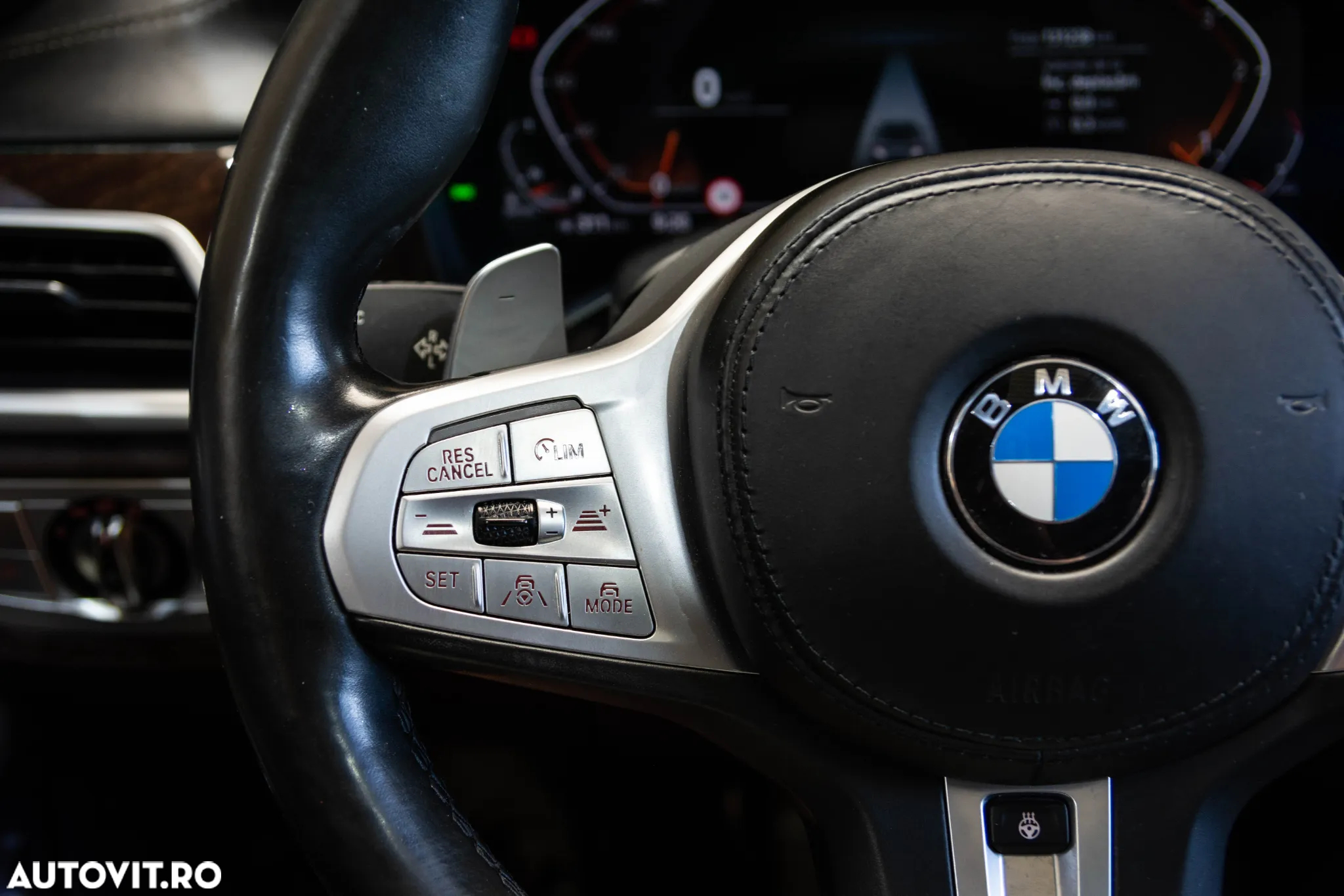 BMW Seria 7 740Ld xDrive - 25