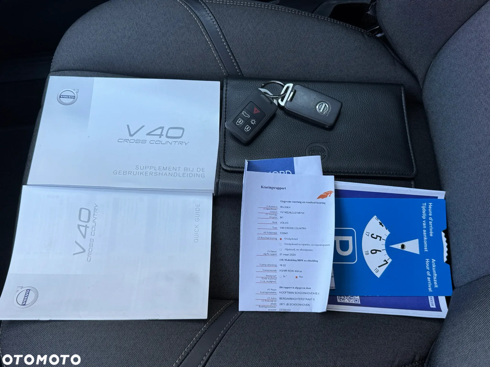 Volvo V40 Cross Country T3 Drive-E Momentum - 37