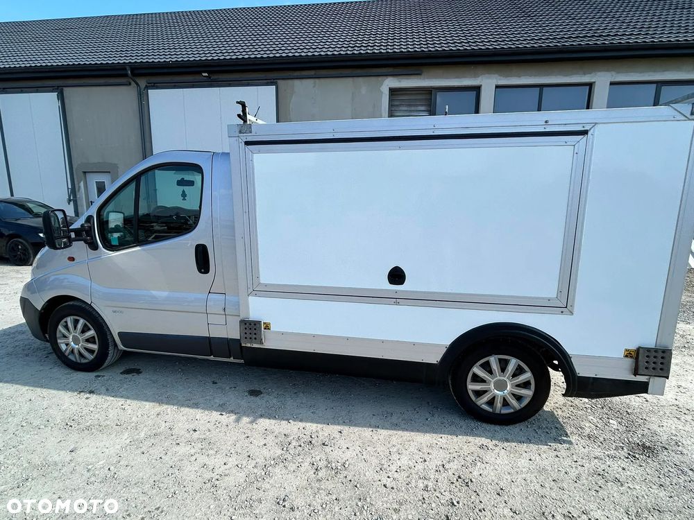 Opel Vivaro - 1