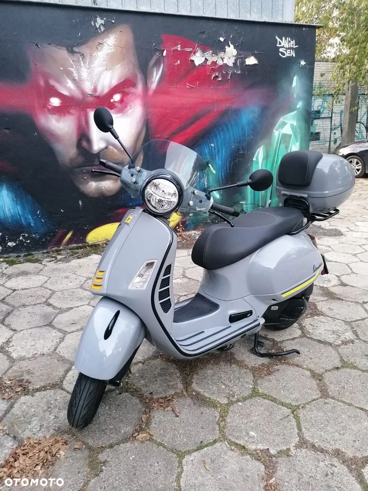 Piaggio Vespa - 2