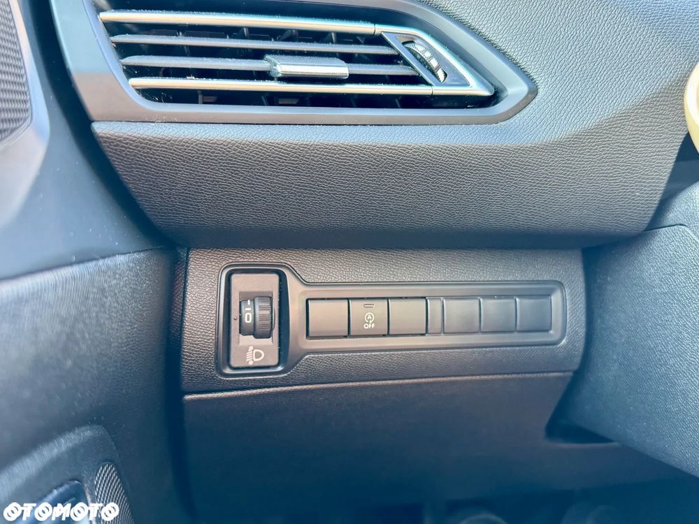 Peugeot 308 SW 1.5 BlueHDi Active S&S - 26