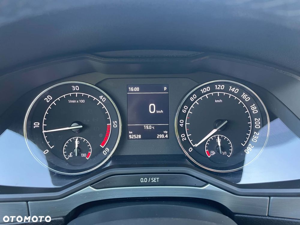 Skoda Superb 2.0 TDI DSG Ambition - 15