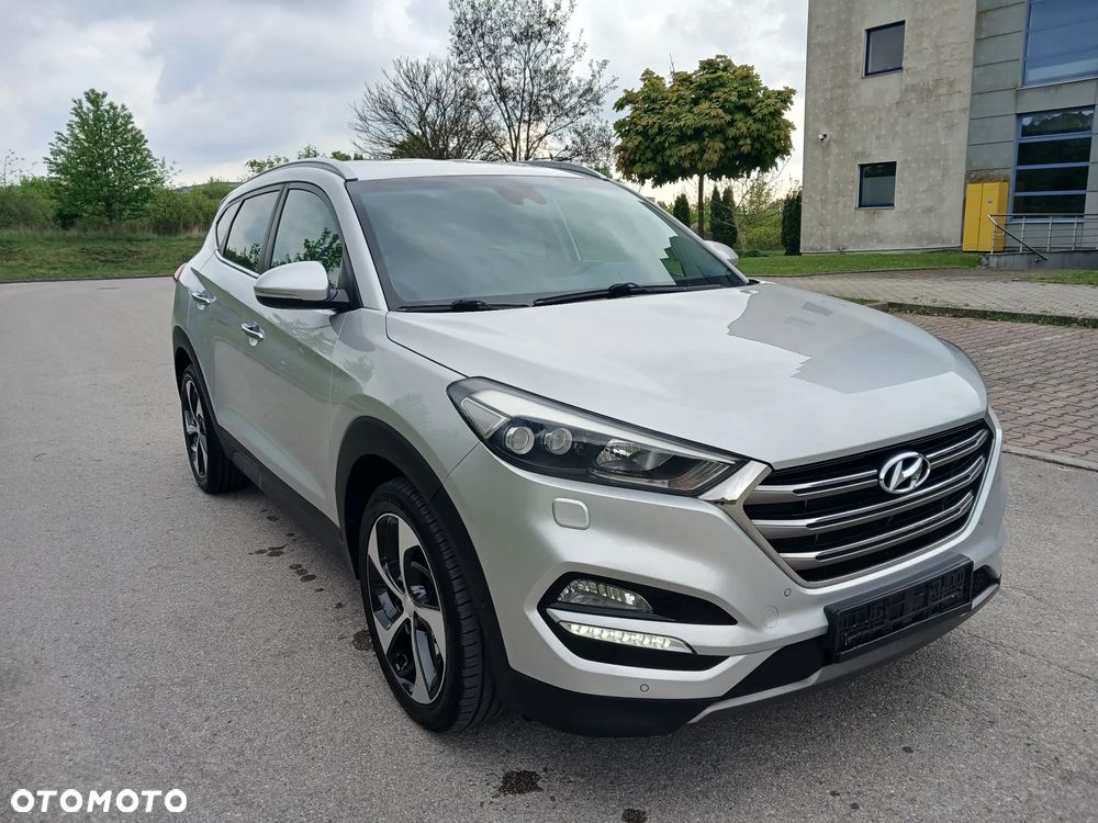 Hyundai Tucson 2.0 CRDI 4WD Automatik Premium - 6