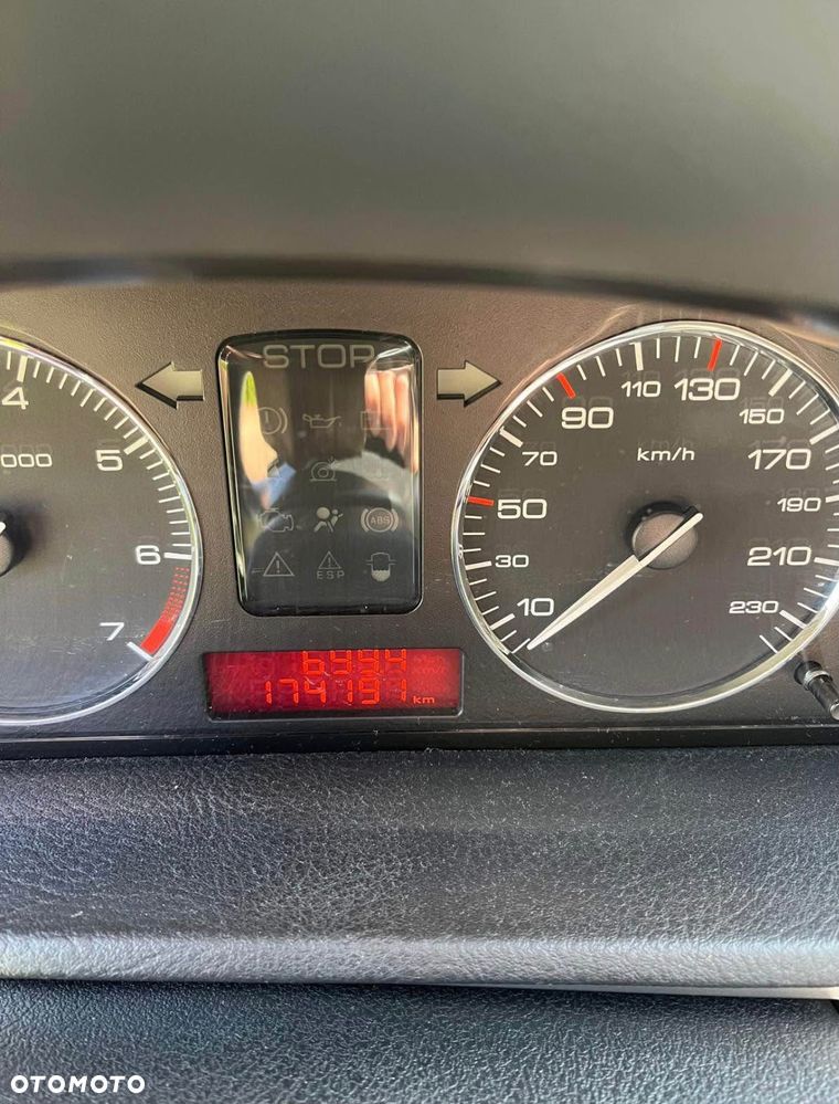 Peugeot 407 1.8 SR Komfort - 4
