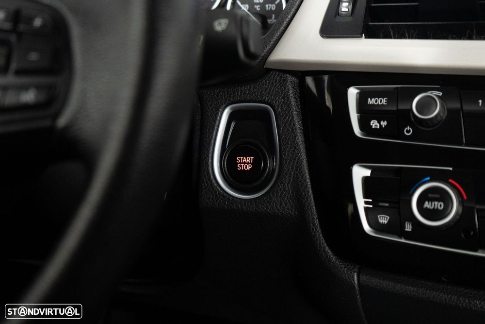 BMW 330 e iPerformance Line Luxury - 19