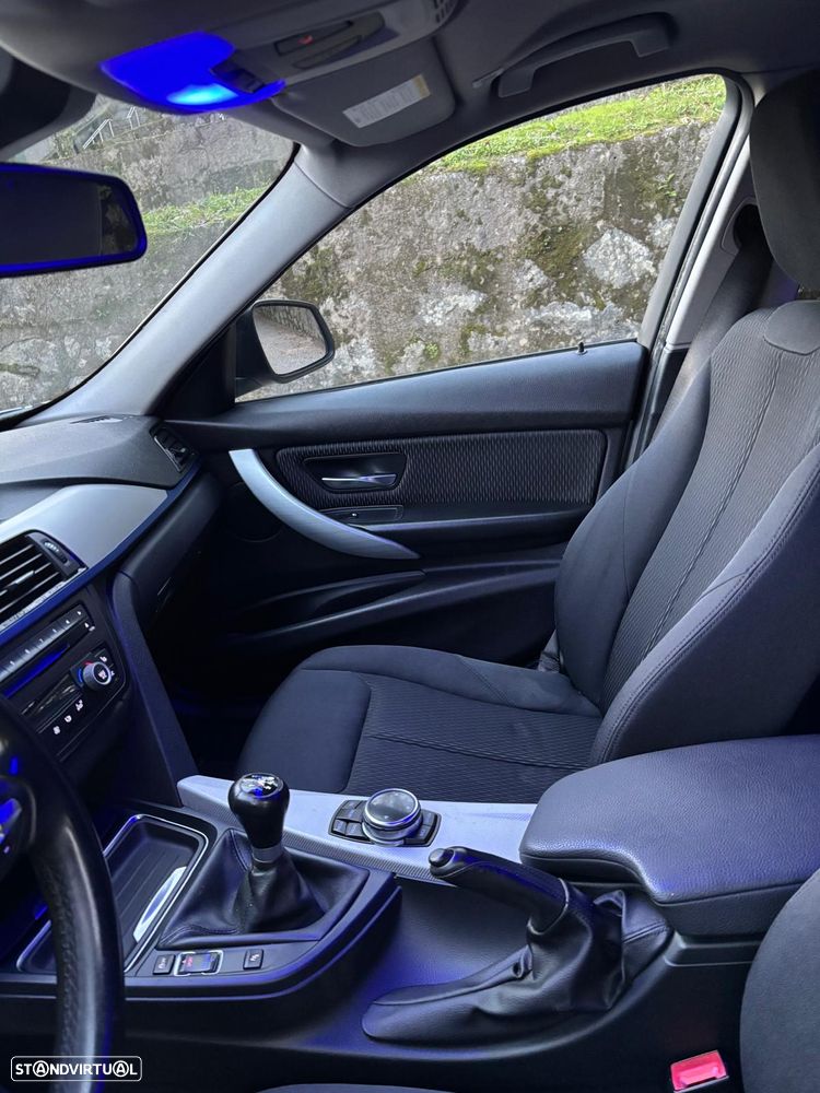 BMW 320 d xDrive Pack M - 39