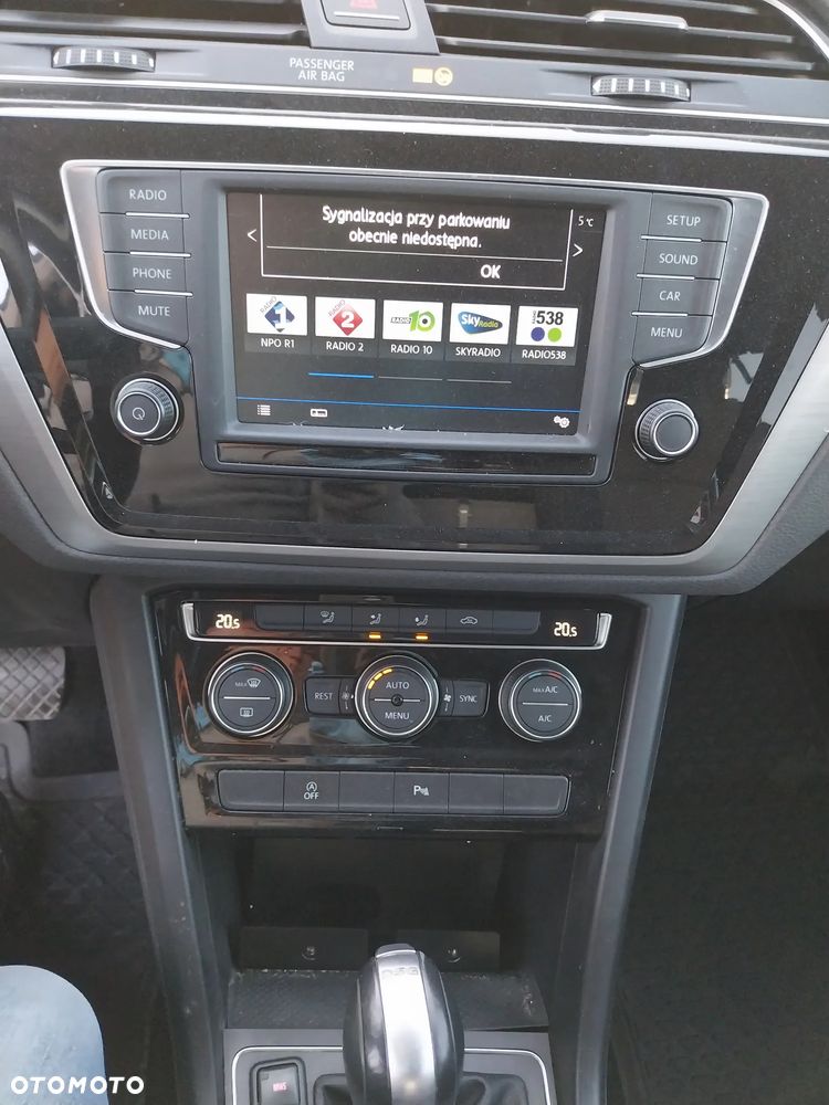 Volkswagen Touran - 18