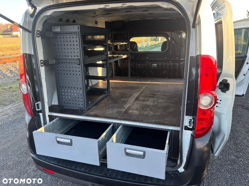 Opel COMBO MAXI - 11