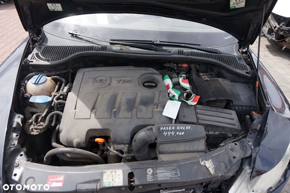 SKODA OCTAVIA II 1Z3 LIFT KOMBI 2012 9910 1.6 TDI CAYC 105KM LHW CZARNY na części - 9