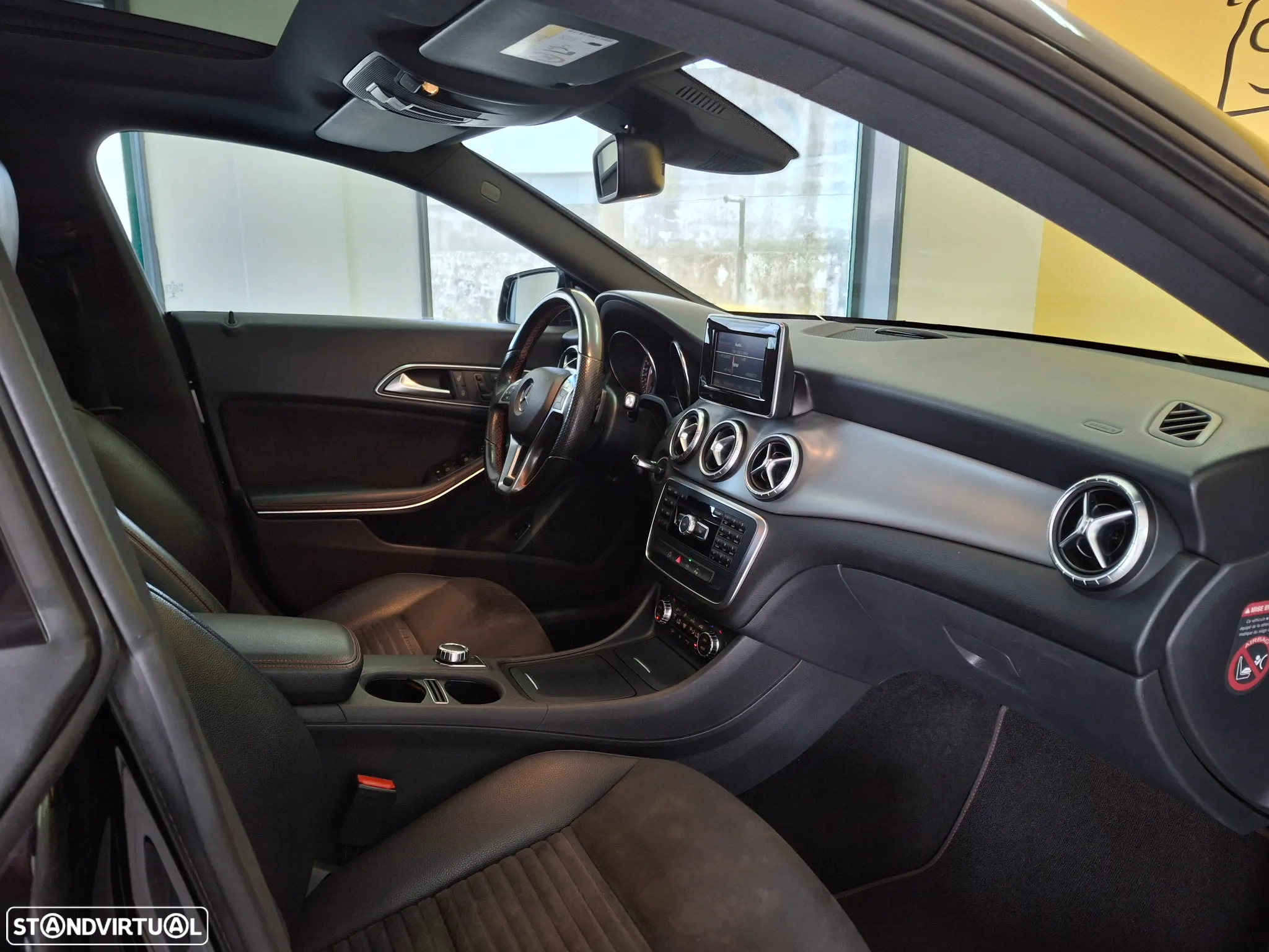 Mercedes-Benz CLA 220 - 10