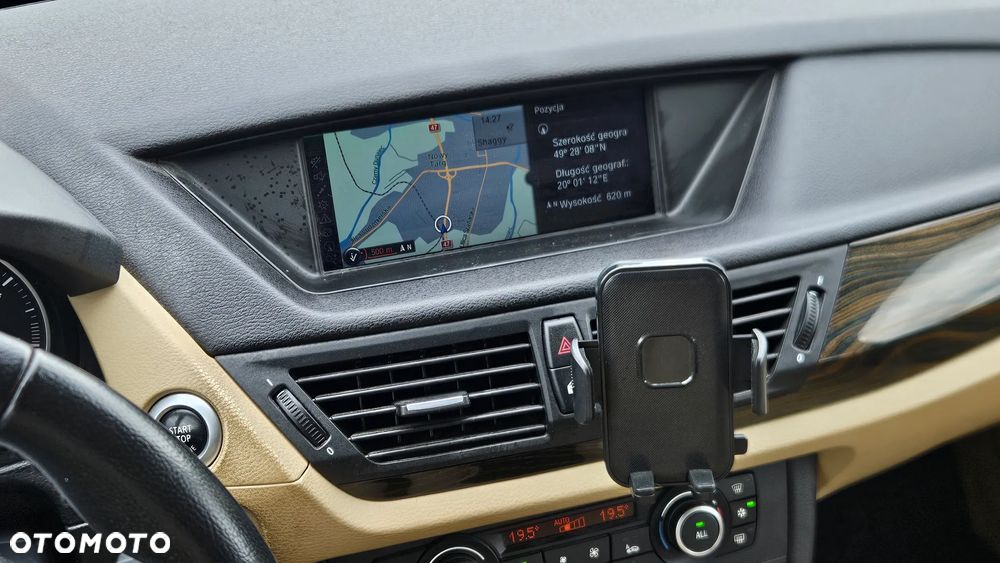 BMW X1 xDrive20d - 11