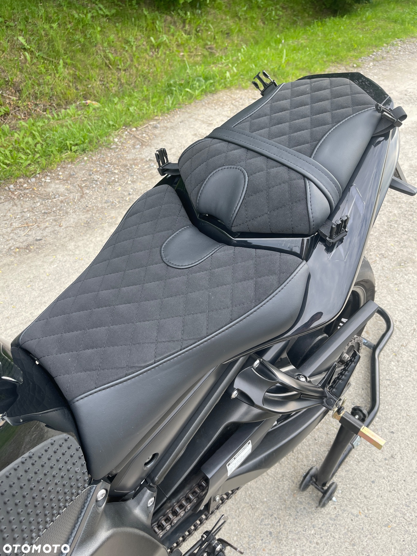 Yamaha FZ - 12