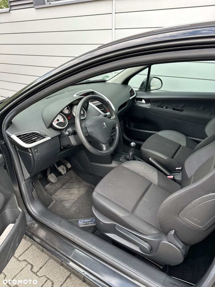 Peugeot 207 - 7