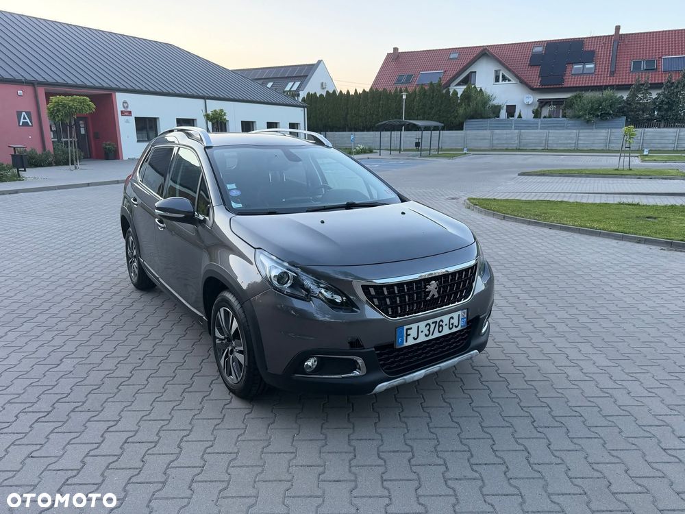 Peugeot 2008 1.2 PureTech Allure S&S EAT8 - 3