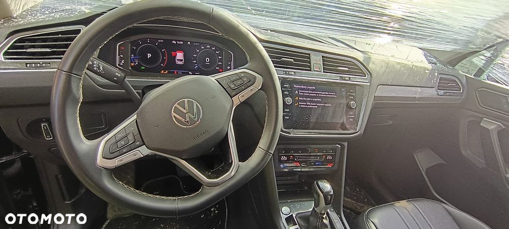 Volkswagen Tiguan Allspace 2.0 TSI 4Mot Elegance DSG - 17