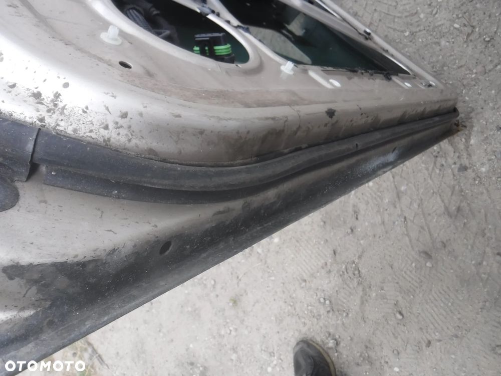 Mercedes ML W163 lift drzwi kolor 693 C693 prawe przod - 3