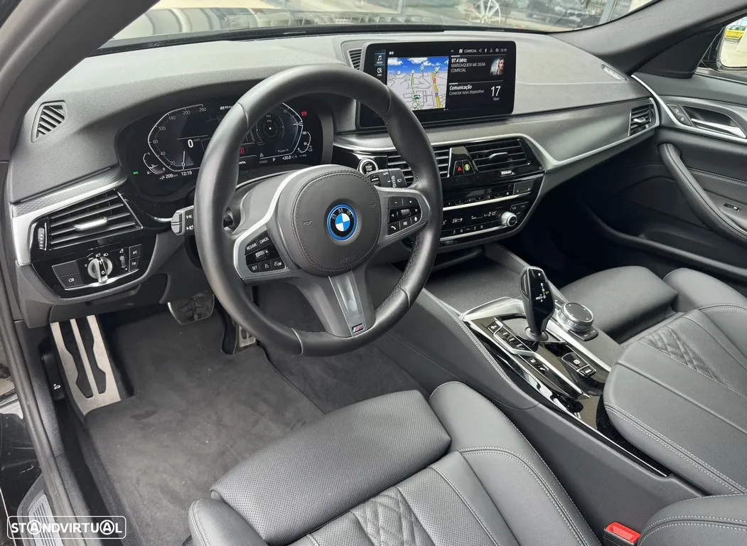 BMW 530 e Pack Desportivo M - 5