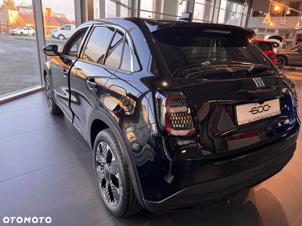 Fiat 600 1.2 Turbo La Prima eDCT - 3