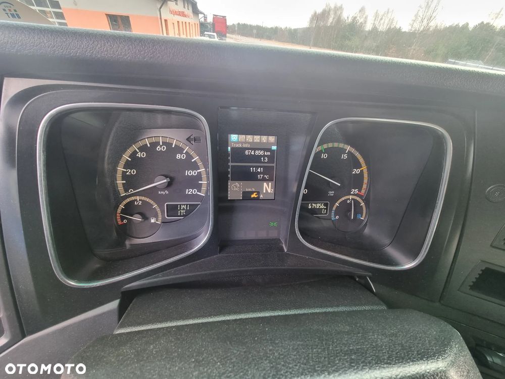 Mercedes-Benz 1845 - 10