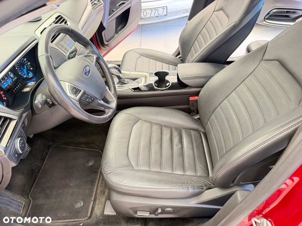Ford Fusion - 7