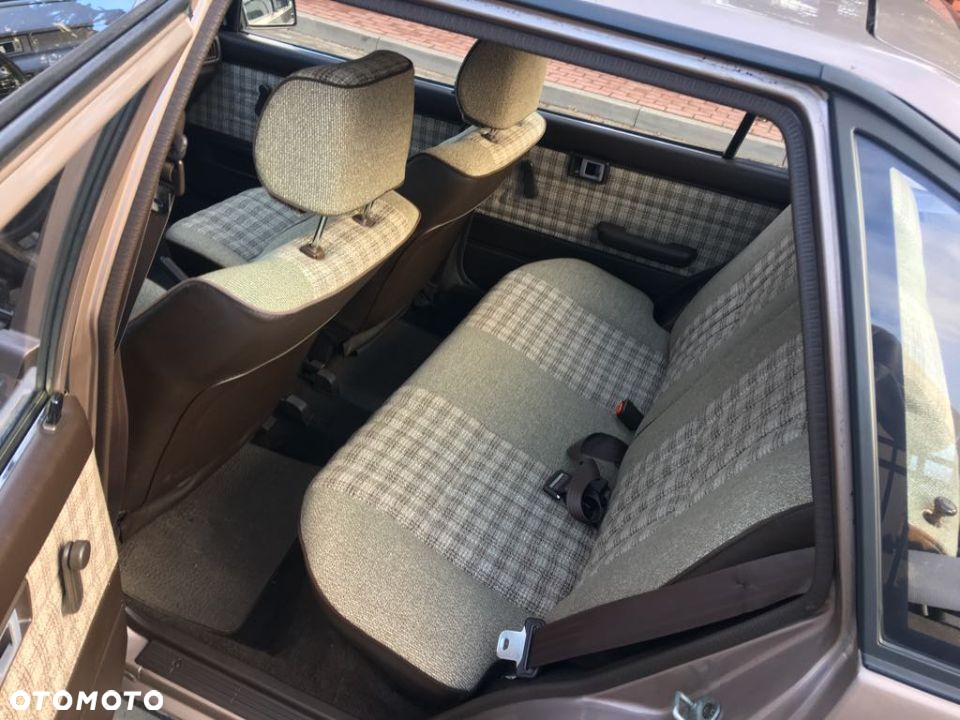 Toyota Corolla - 18