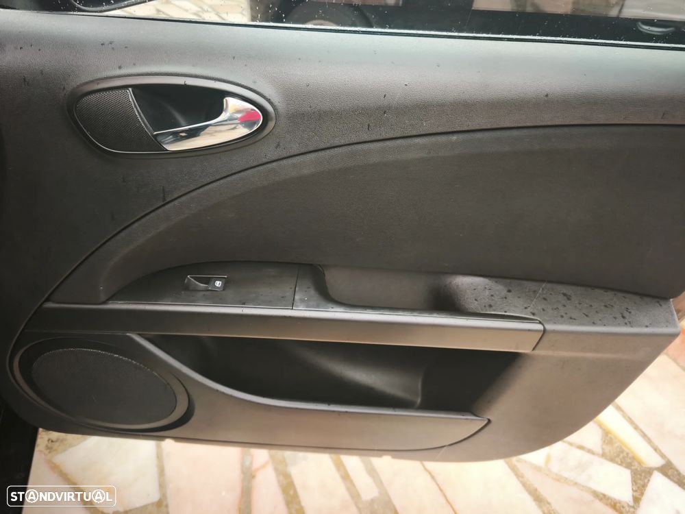 SEAT Leon 2.0 TDI DPF FR - 16