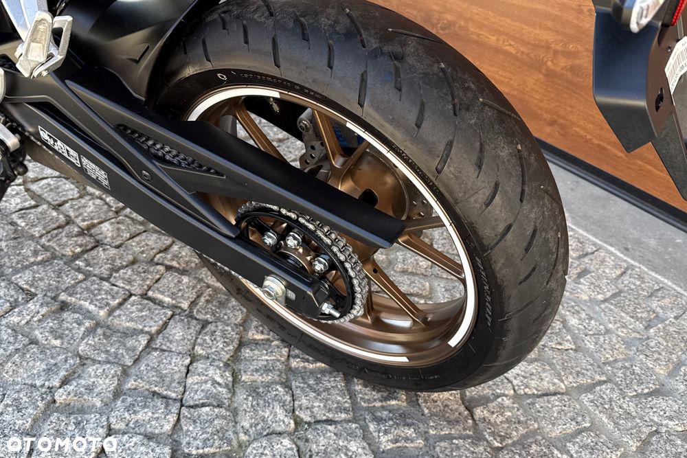 Honda CB - 24
