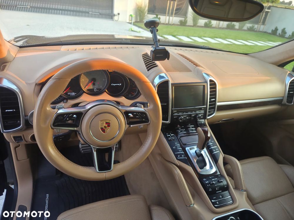 Porsche Cayenne S Diesel Platinum Edition - 8