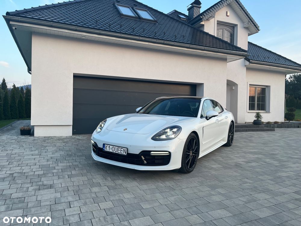 Porsche Panamera 4 - 3